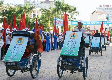 Thua Thien – Hue 2,000 people join parade on World Environment Day